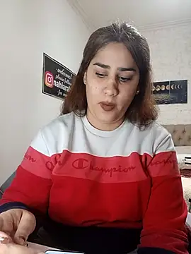 Snapshot of nahiarabiel33 chatting on June 8, 4:29 pm nahiarabiel33 online show from June 8, 4:29 pm