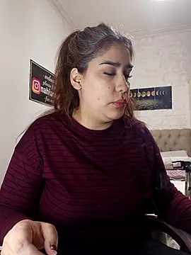 Snapshot of nahiarabiel33 chatting on July 8, 9:15 pm nahiarabiel33 online show from July 8, 9:15 pm