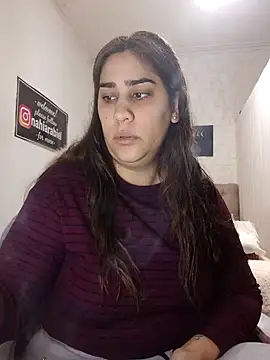Snapshot of nahiarabiel33 chatting on June 10, 4:30 pm nahiarabiel33 online show from June 10, 4:30 pm