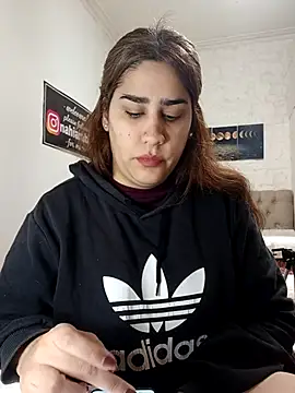 Snapshot of nahiarabiel33 chatting on June 24, 9:12 pm nahiarabiel33 online show from June 24, 9:12 pm