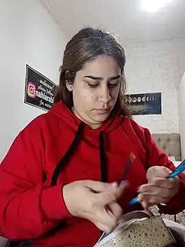 nahiarabiel33 online show from May 20, 5:43 pm