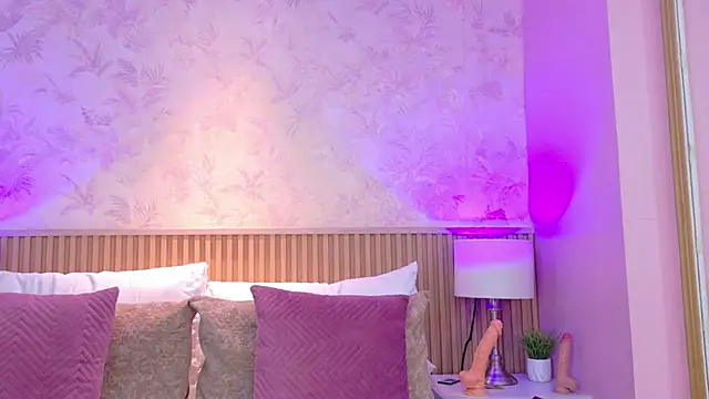 ValeriaMonet online show from April 2, 12:01 pm