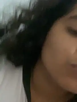 alana-silva online show from April 15, 3:23 am