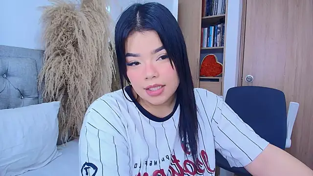 annie  20 online show from April 2, 3:51 pm