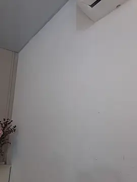 annie  20 online show from November 29, 12:05 pm