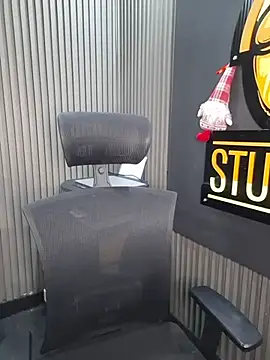 annie  20 online show from November 23, 12:15 pm