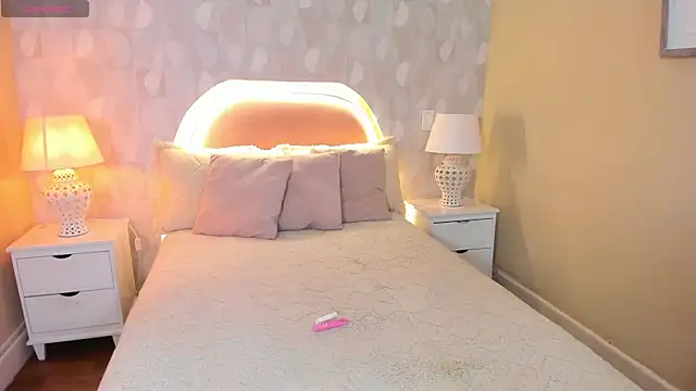 annie  20 online show from November 15, 12:31 pm