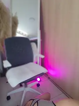 annie  20 online show from April 9, 6:58 pm