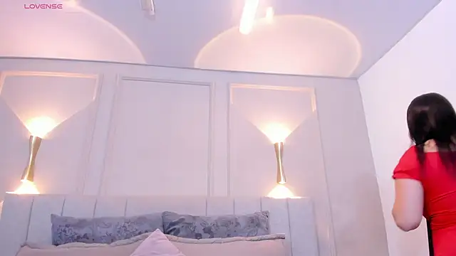 annie  20 online show from February 19, 12:13 pm