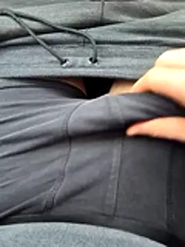 seulementme online show from February 21, 10:39 am