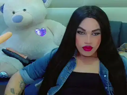 Snapshot of NharaBigCock chatting on January 15, 6:33 pm NharaBigCock online show from January 15, 6:33 pm