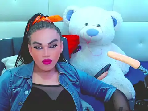 Snapshot of NharaBigCock chatting on January 5, 7:06 pm NharaBigCock online show from January 5, 7:06 pm