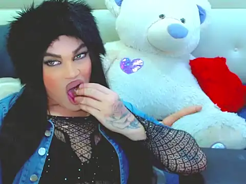 Snapshot of NharaBigCock chatting on February 15, 9:47 pm NharaBigCock online show from February 15, 9:47 pm