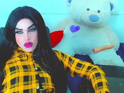 NharaBigCock online show from April 16, 7:14 pm