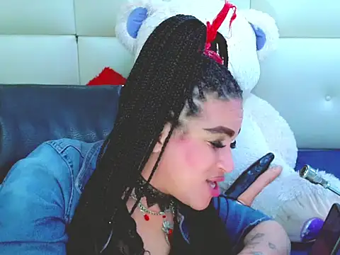 NharaBigCock online show from December 3, 7:35 pm