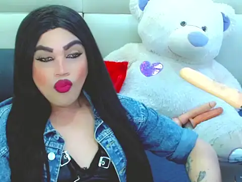 Snapshot of NharaBigCock chatting on February 26, 7:58 pm NharaBigCock online show from February 26, 7:58 pm