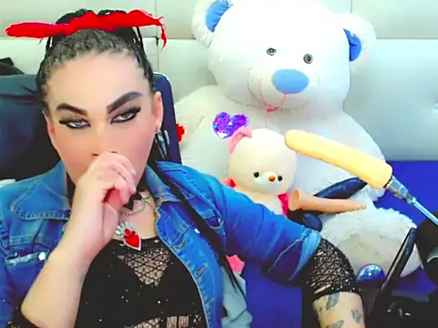 Snapshot of NharaBigCock chatting on December 22, 7:03 pm NharaBigCock online show from December 22, 7:03 pm