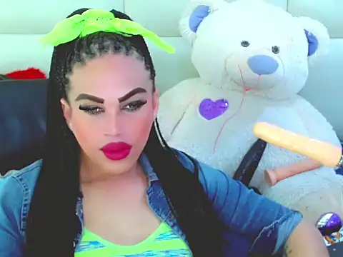 NharaBigCock online show from December 1, 8:32 pm