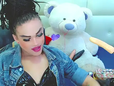 Snapshot of NharaBigCock chatting on January 8, 7:09 pm NharaBigCock online show from January 8, 7:09 pm