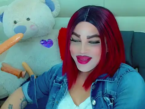 NharaBigCock online show from May 27, 7:32 pm