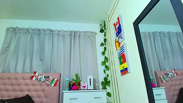 Snapshot of Lulu_swarts chatting on July 14, 1:16 am Lulu swarts online show from July 14, 1:16 am