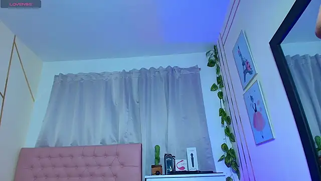 Lulu swarts online show from December 14, 3:35 am