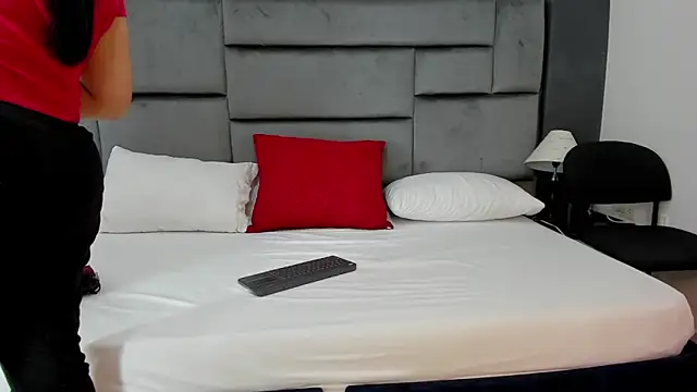 CatleyaSmith online show from January 12, 12:23 pm