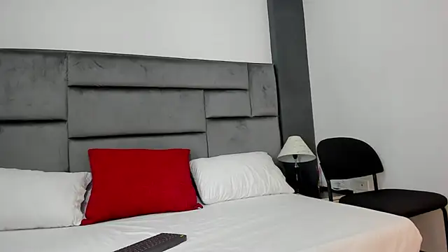 CatleyaSmith online show from January 13, 12:09 pm