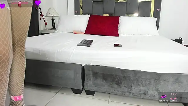 CatleyaSmith online show from February 24, 1:34 pm