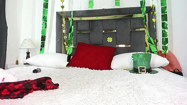 CatleyaSmith online show from March 13, 12:32 pm