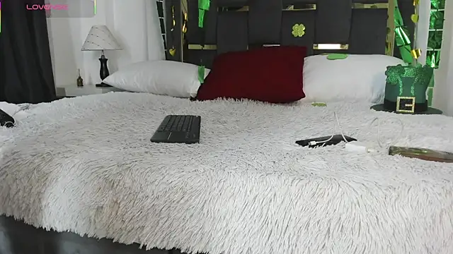 CatleyaSmith online show from March 11, 12:54 pm