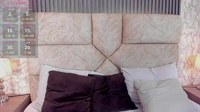 violett fowlerxx online show from November 14, 3:43 am