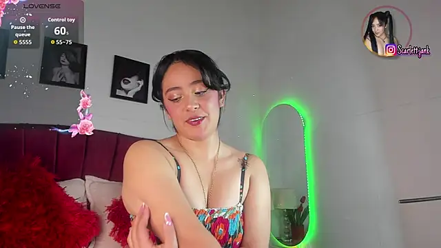 Snapshot of Scarlett_Jank chatting on July 15, 6:26 pm Scarlett Jank online show from July 15, 6:26 pm