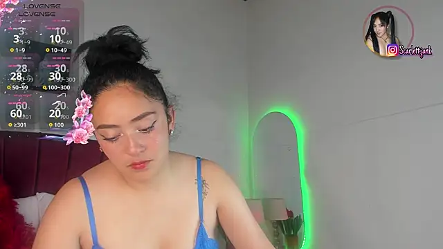 Scarlett Jank online show from April 10, 6:15 pm