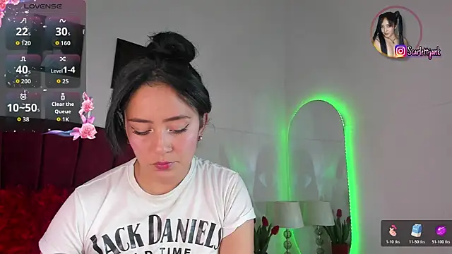 Snapshot of Scarlett_Jank chatting on June 30, 8:53 pm Scarlett Jank online show from June 30, 8:53 pm
