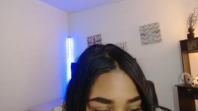 Snapshot of lyam_ebony_ chatting on February 11, 7:47 pm lyam ebony online show from February 11, 7:47 pm