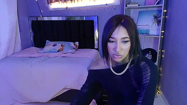 lyam ebony  online show from November 14, 9:02 am