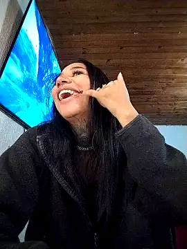 Snapshot of lyam_ebony_ chatting on January 17, 3:21 am lyam ebony online show from January 17, 3:21 am