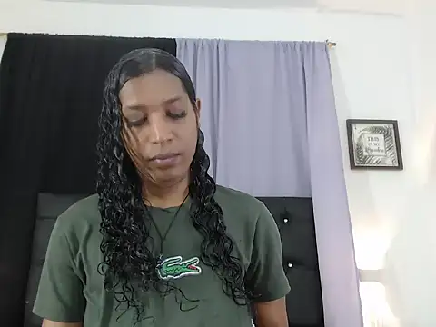 MiaCoock online show from November 8, 1:25 pm