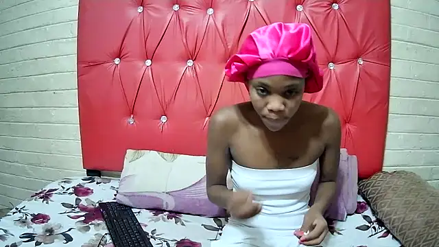 Snapshot of Pin-pop chatting on November 26, 7:14 pm Pin-pop online show from November 26, 7:14 pm