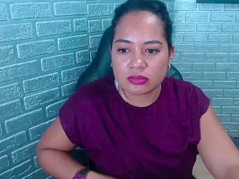 Bella Summers  online show from November 5, 3:37 pm