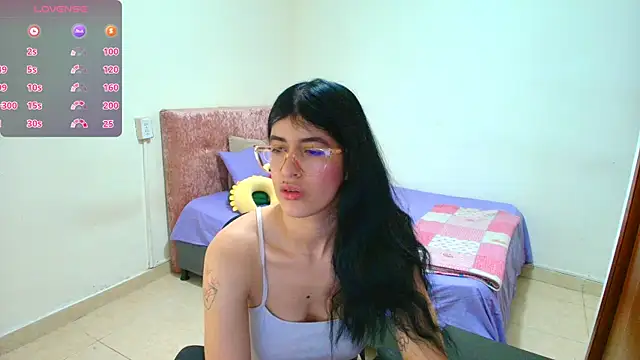 Snapshot of Kassandra_0304 chatting on July 1, 9:53 am Kassandra 0304 online show from July 1, 9:53 am