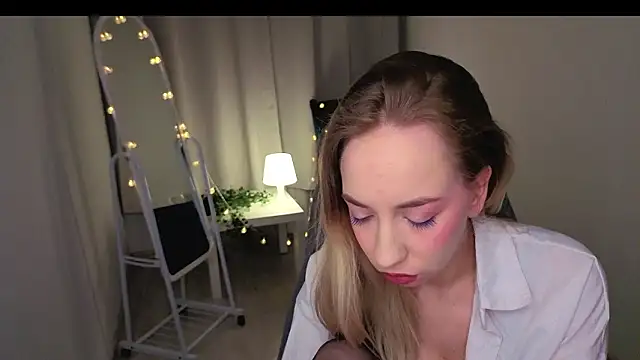 IsabelleBliz online show from February 20, 10:22 pm