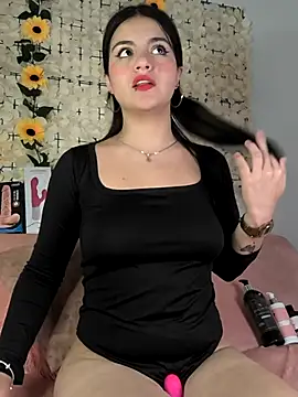 Lorenaa1 online show from May 3, 9:29 pm