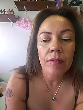 salomehill1 online show from December 2, 7:04 pm