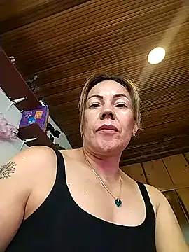 salomehill1 online show from December 14, 7:08 pm