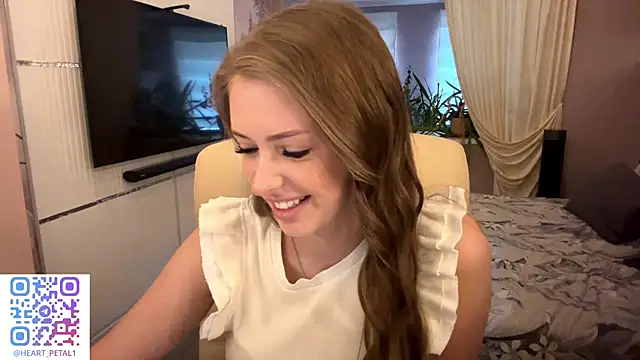 Snapshot of mona_star chatting on November 8, 9:13 am mona star online show from November 8, 9:13 am