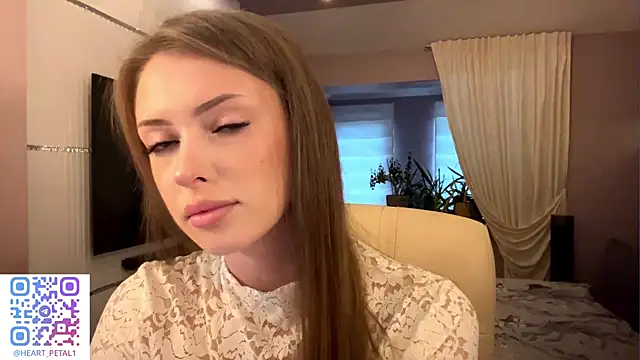 Snapshot of mona_star chatting on November 7, 9:14 am mona star online show from November 7, 9:14 am