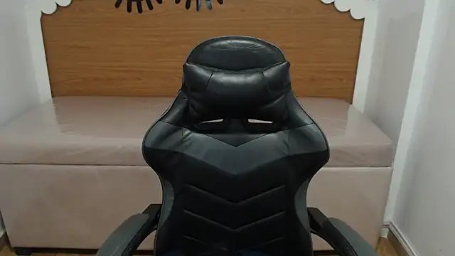 scarlett percy t online show from December 3, 7:46 pm