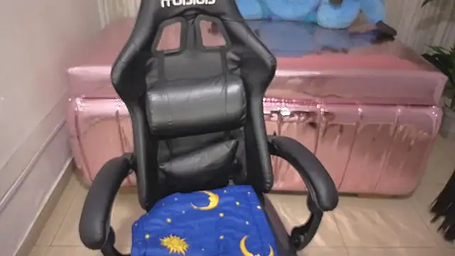 scarlett percy t online show from February 13, 3:45 pm